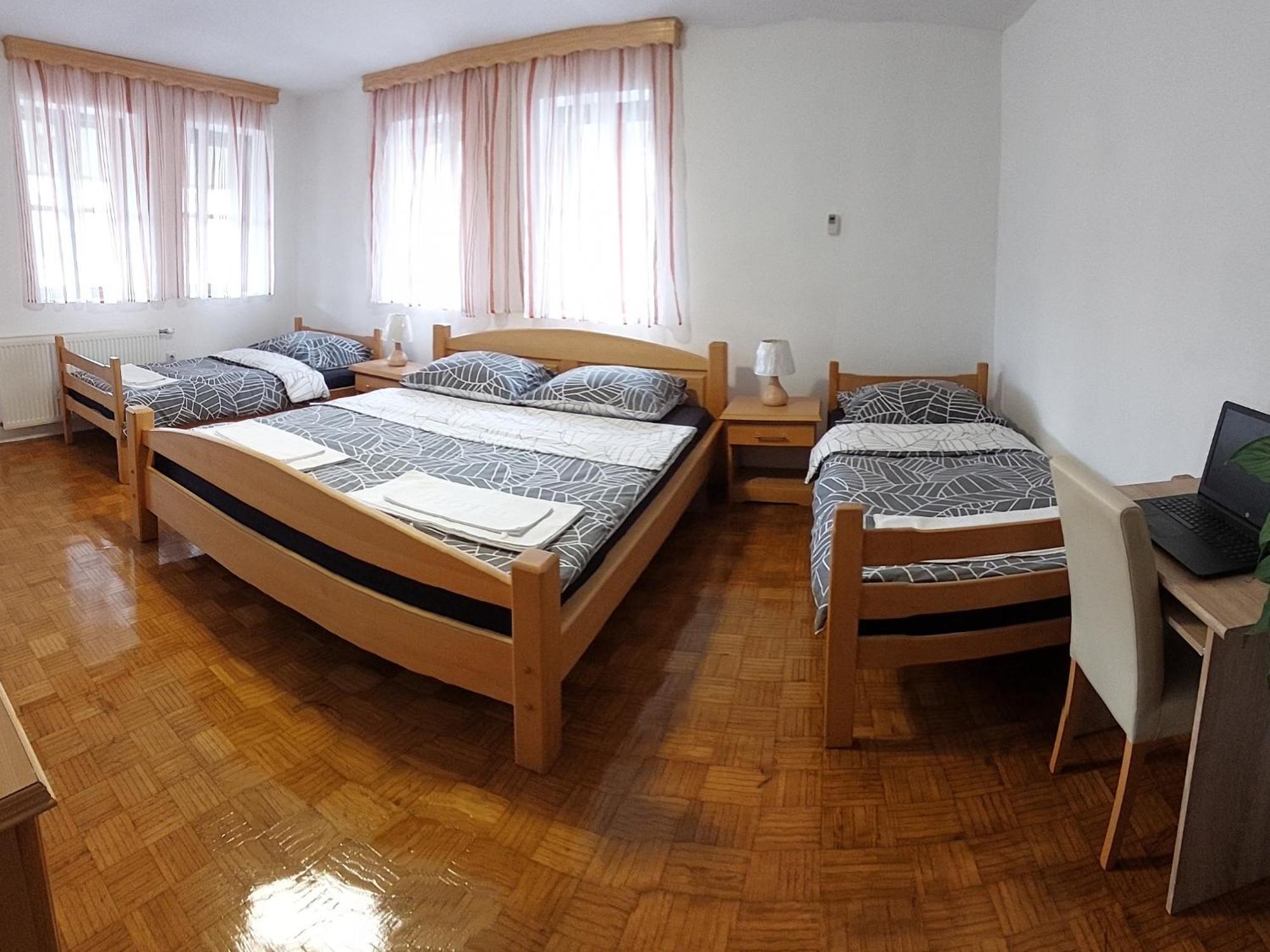 Panorama Travnik Aparthotel Room photo