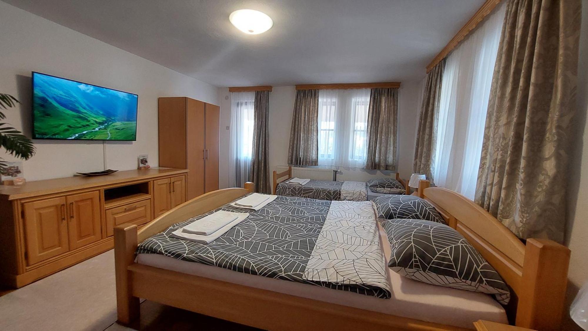 Panorama Travnik Aparthotel Room photo